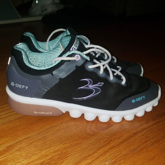Gravity Defyer Sneakers - Picture 1 of 8